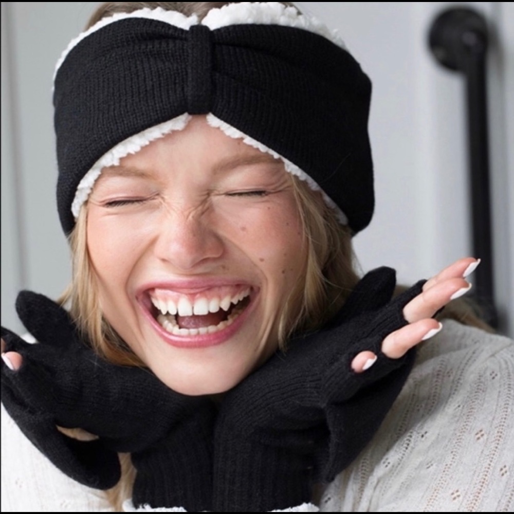 Bearpaw Fingerless Gloves & Ear Warmer Set NWT